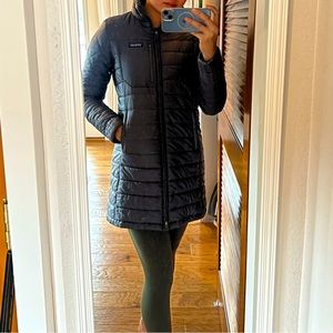 In great shape Patagonia parka. From smoke free pet free home.